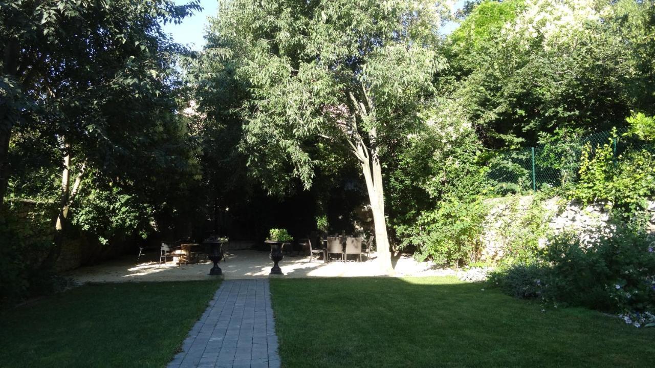 Chambre Cote Jardin Ним Екстериор снимка